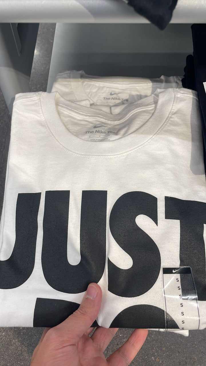 Nike Round Neck T-shirt Big Just Do it Logo White