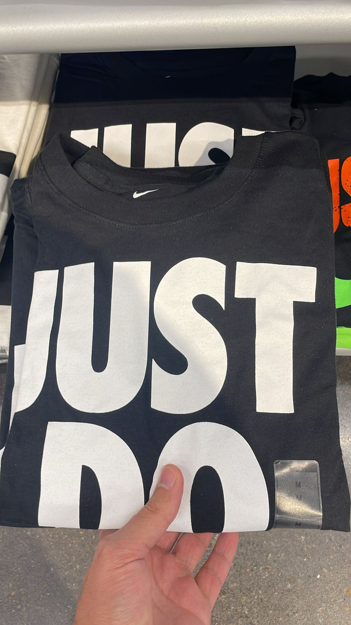 Nike Round Neck Big Just Do it White Logo T-shirt Black