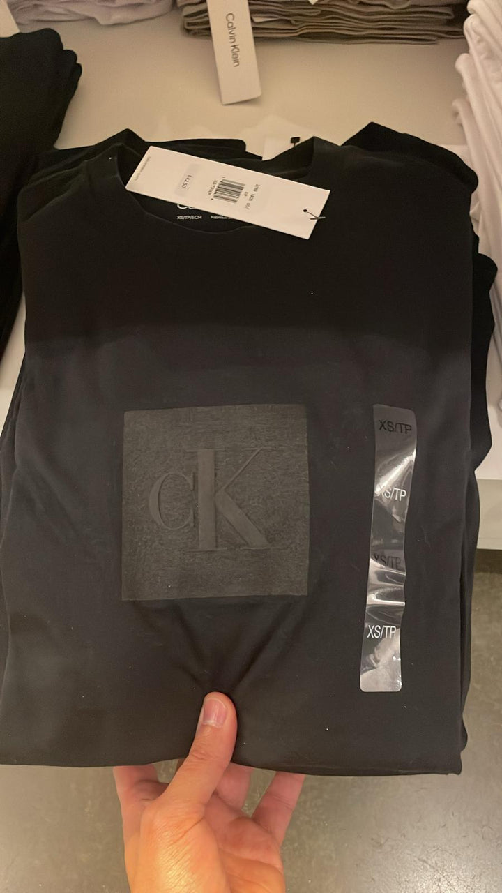 CK round Neck Olive square Logo T-Shirt Black