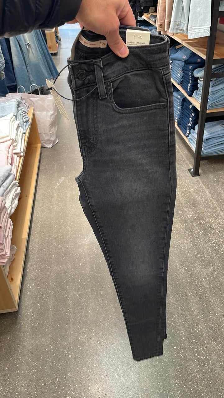 Levi's 721 High Rise Skinny Jeans Wash Black