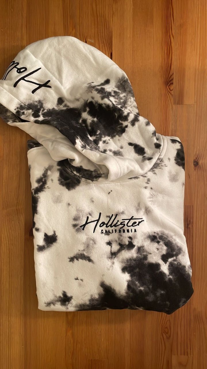 Hollister Sweatshirt White & Black paint