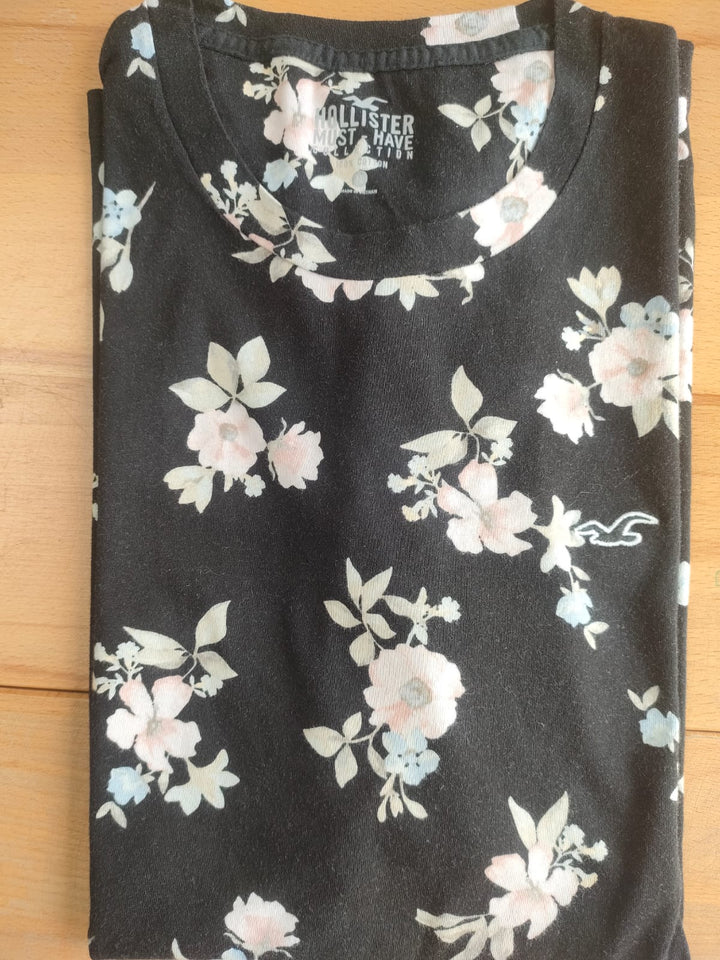 Hollister T-Shirts - Flower - Black